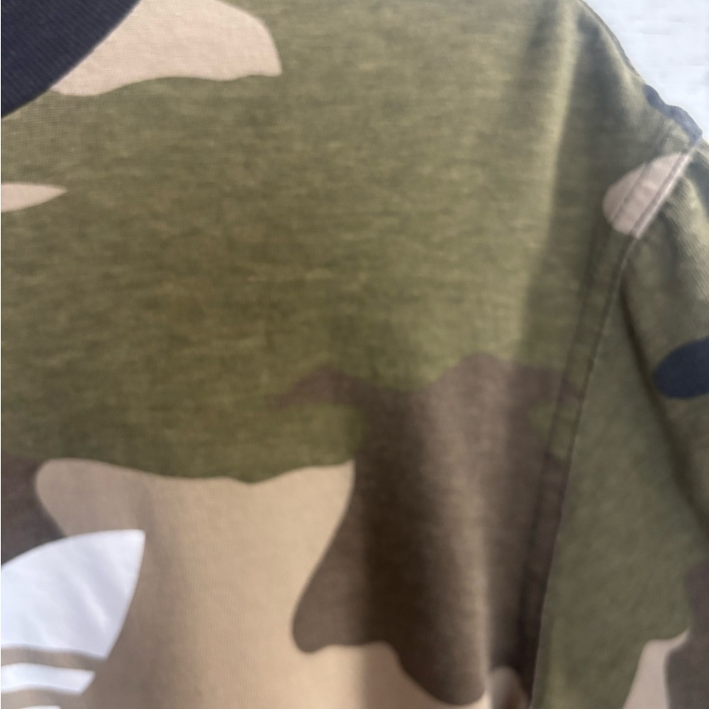 Adidas Camo Trefoil T-Shirt Unisex Size Medium Streetwear Graphic Tee - Picture 6 of 7